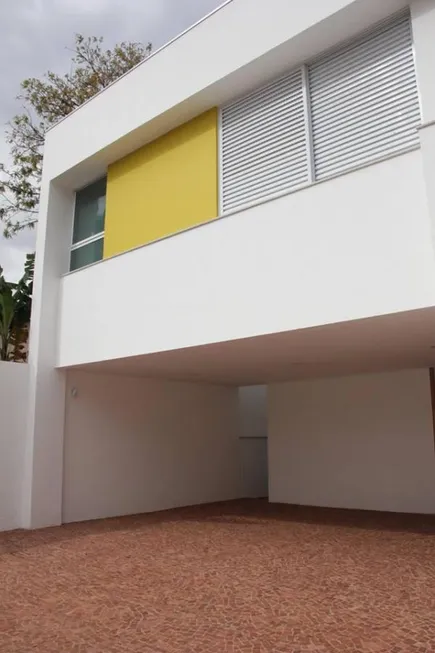 Foto 1 de Casa com 3 Quartos à venda, 200m² em Jardim Karaíba, Uberlândia