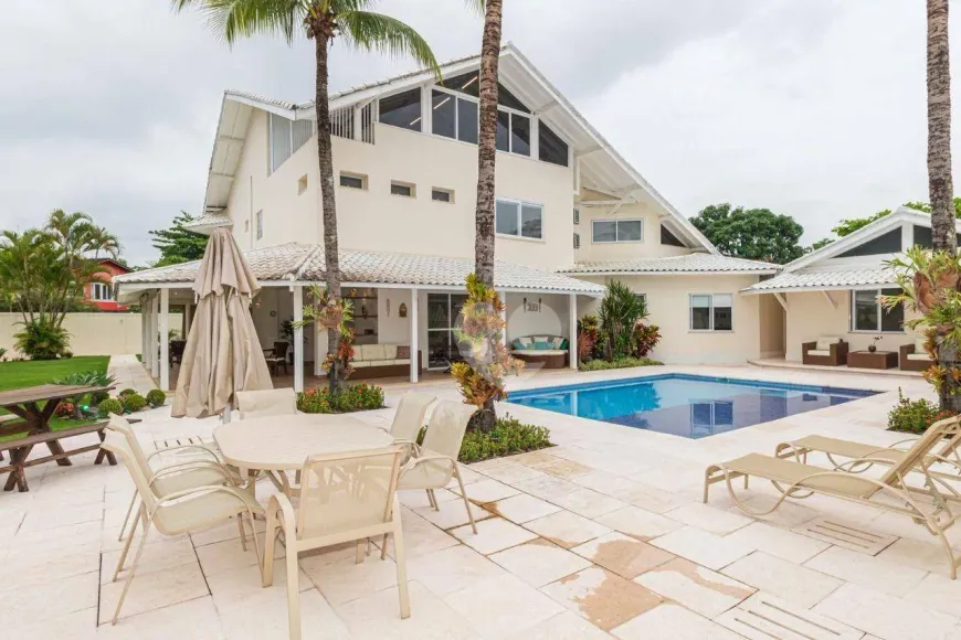 Foto 1 de Casa de Condomínio com 8 Quartos à venda, 1050m² em Barra da Tijuca, Rio de Janeiro