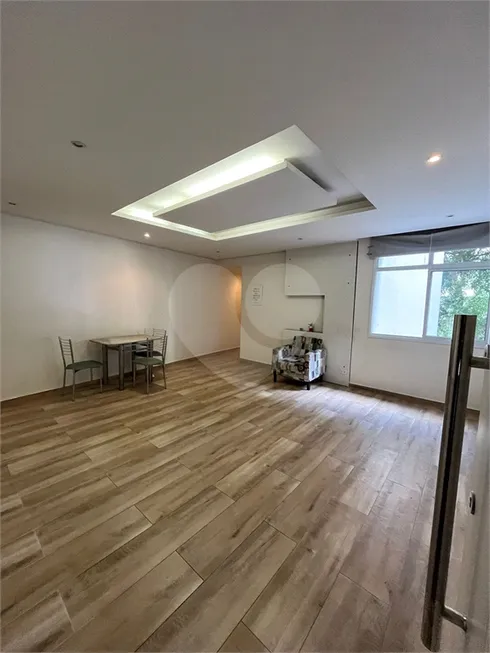 Foto 1 de Apartamento com 3 Quartos à venda, 80m² em Santa Cecília, São Paulo