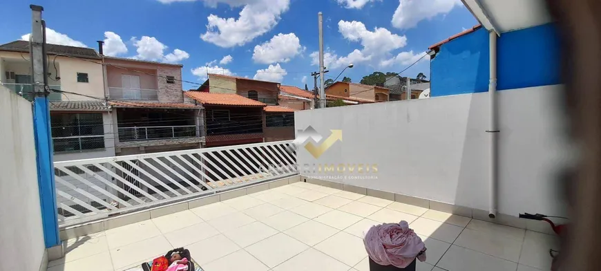 Foto 1 de Sobrado com 3 Quartos à venda, 190m² em Parque Gerassi, Santo André