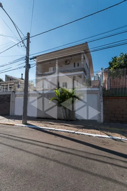 Foto 1 de Casa com 4 Quartos para alugar, 226m² em Centro, Canoas
