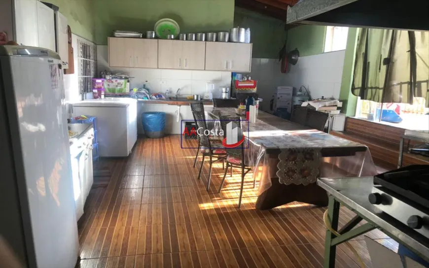 Foto 1 de Casa com 3 Quartos à venda, 100m² em Centro, Rifaina