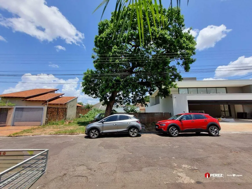 Foto 1 de Lote/Terreno à venda, 557m² em Caranda Bosque, Campo Grande