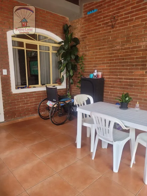 Foto 1 de Casa com 4 Quartos à venda, 125m² em Jardim Imperial, Atibaia