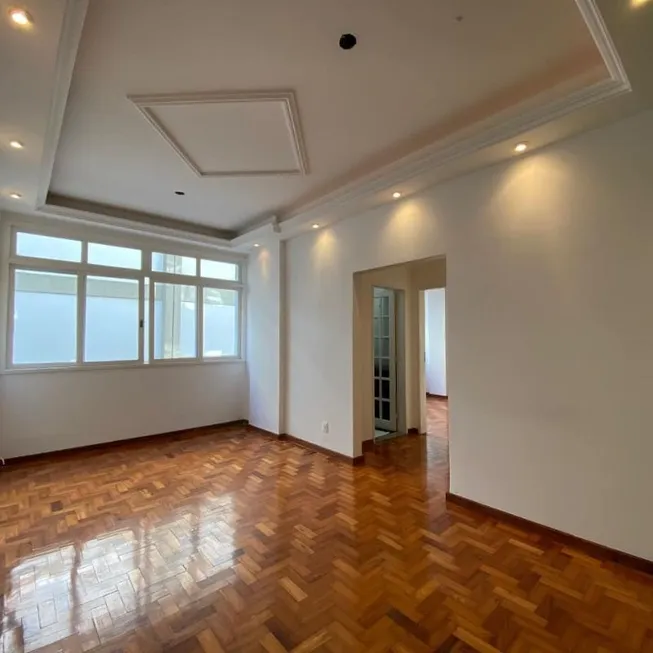 Foto 1 de Apartamento com 3 Quartos à venda, 81m² em Centro, Petrópolis