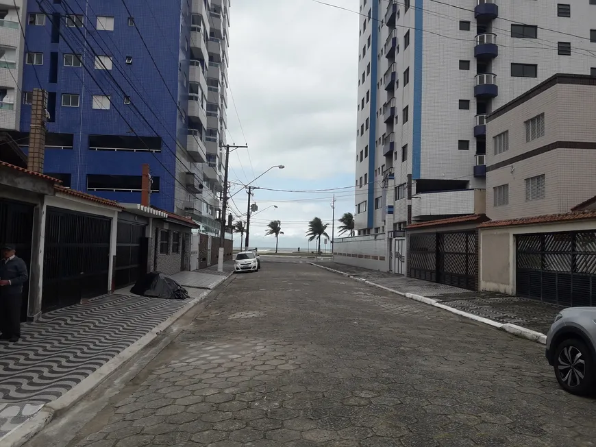 Foto 1 de Casa com 2 Quartos para venda ou aluguel, 70m² em Vila Caicara, Praia Grande