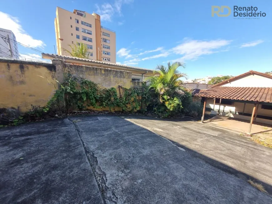 Foto 1 de Casa com 2 Quartos à venda, 435m² em Santa Efigênia, Belo Horizonte