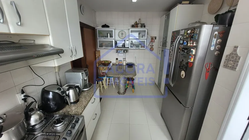 Foto 1 de Apartamento com 4 Quartos à venda, 113m² em Coqueiros, Florianópolis