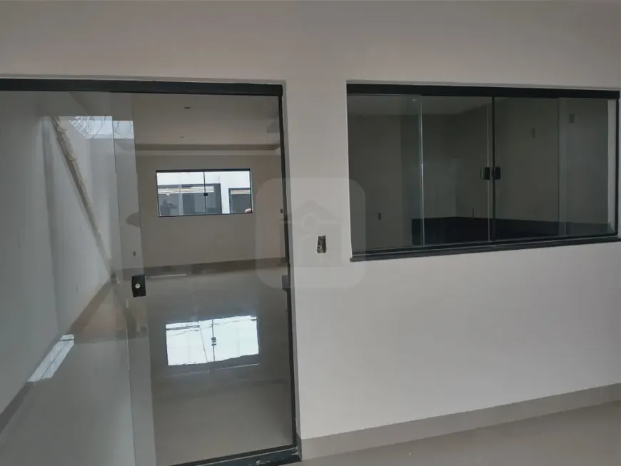 Foto 1 de Sobrado com 3 Quartos à venda, 127m² em Alto Umuarama, Uberlândia