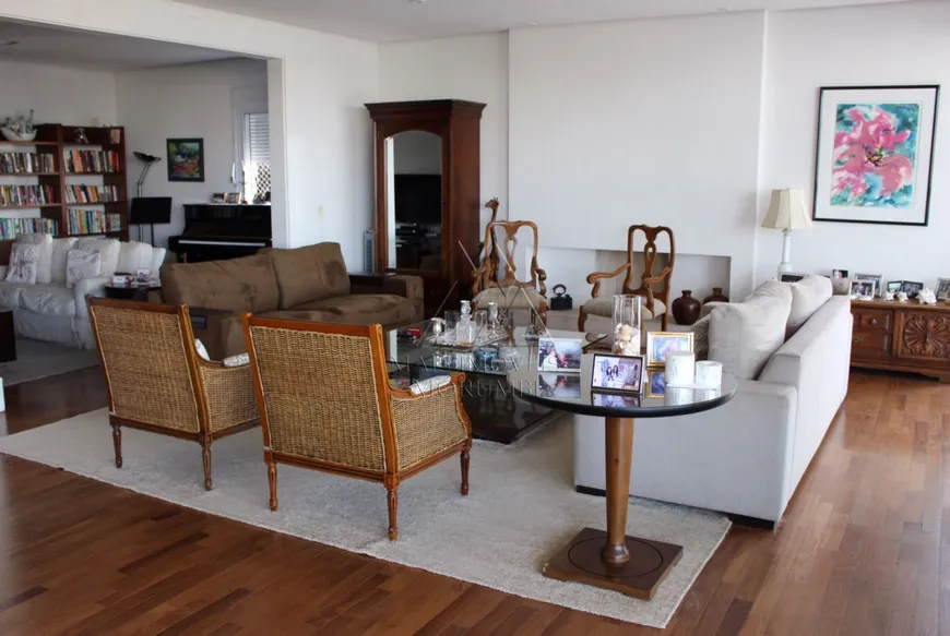Foto 1 de Apartamento com 5 Quartos à venda, 360m² em Jardim Vitoria Regia, São Paulo