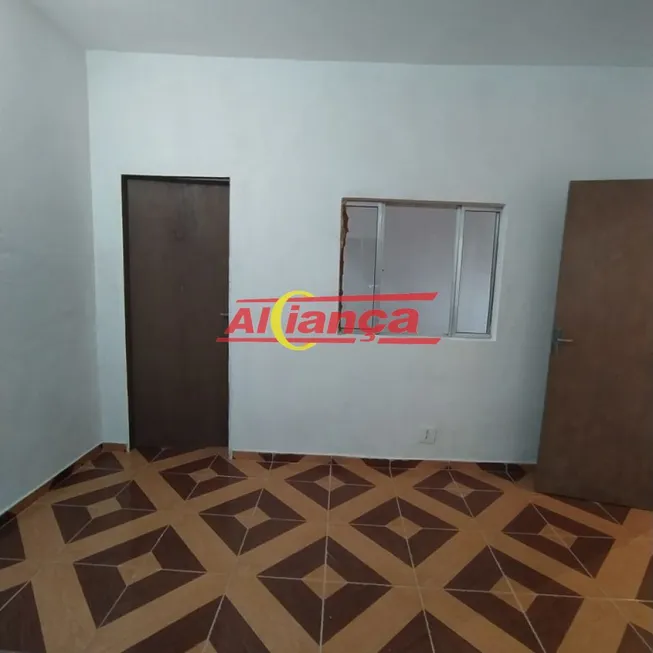 Foto 1 de Casa com 1 Quarto para alugar, 45m² em Parque Santos Dumont, Guarulhos