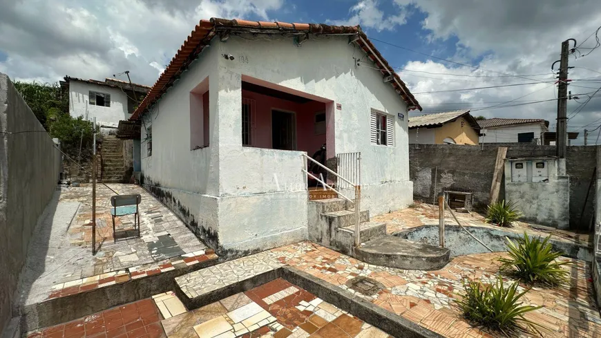Foto 1 de Casa com 2 Quartos à venda, 107m² em Vossoroca, Votorantim