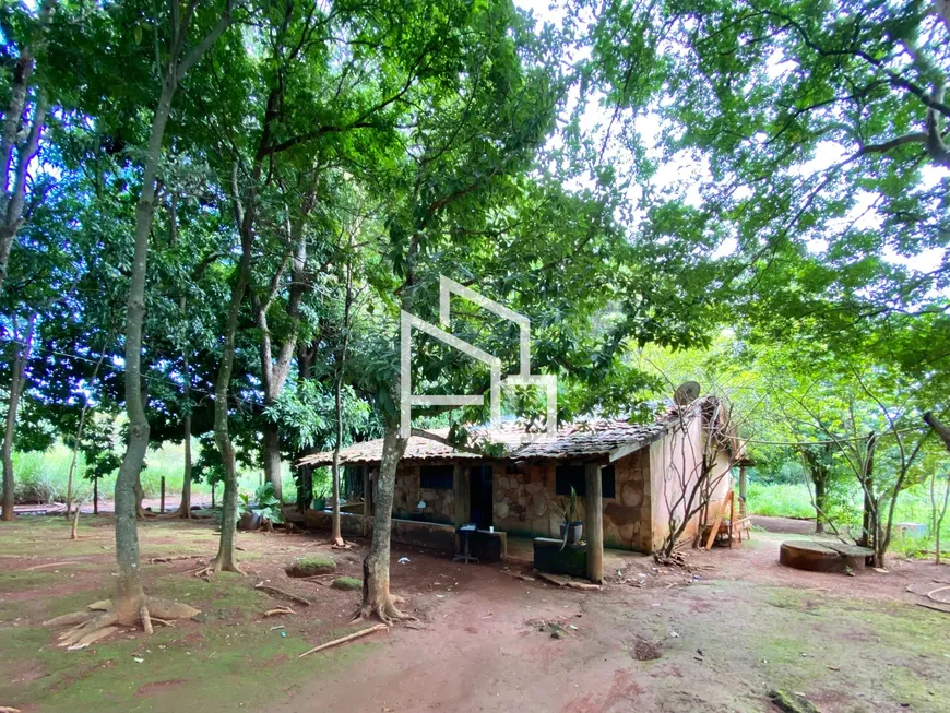 Foto 1 de Fazenda/Sítio com 3 Quartos à venda, 2927m² em Chácaras Buritis, Goiânia