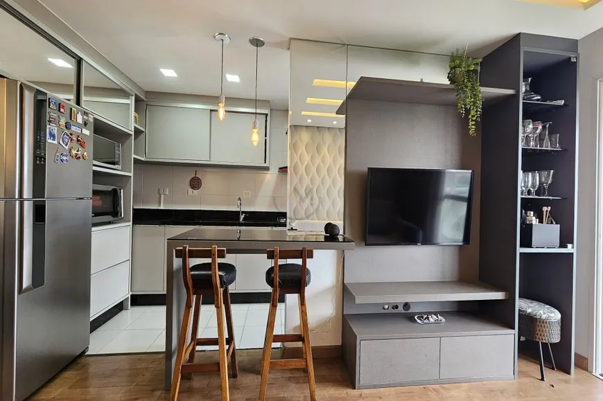 Foto 1 de Apartamento com 3 Quartos à venda, 77m² em Novo Mundo, Curitiba