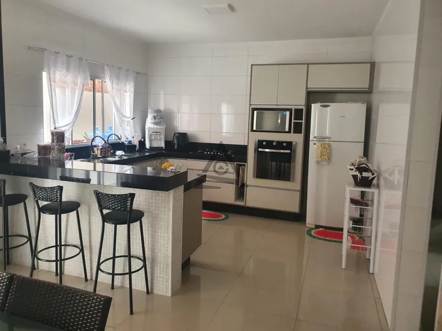 Foto 1 de Casa com 3 Quartos à venda, 210m² em Parque Bom Retiro, Paulínia