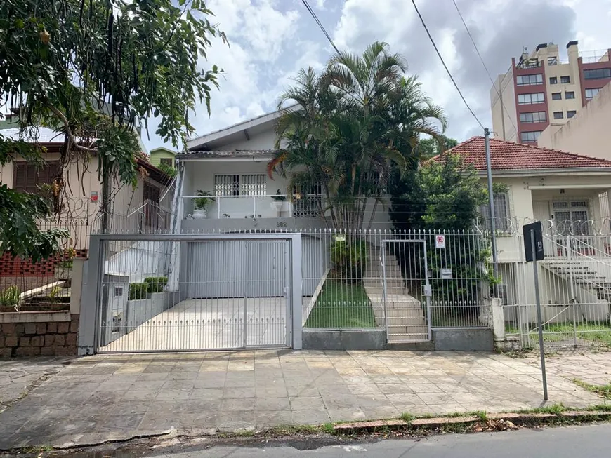 Foto 1 de Apartamento com 3 Quartos à venda, 200m² em Jardim Lindóia, Porto Alegre
