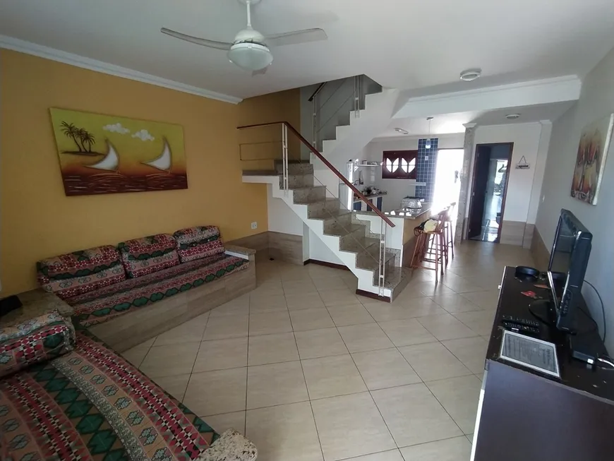 Foto 1 de Casa de Condomínio com 3 Quartos para venda ou aluguel, 130m² em Peró, Cabo Frio