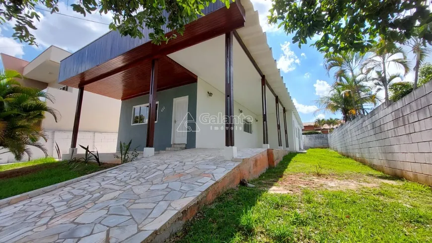 Foto 1 de Casa de Condomínio com 3 Quartos para venda ou aluguel, 223m² em Chácara São Rafael, Campinas