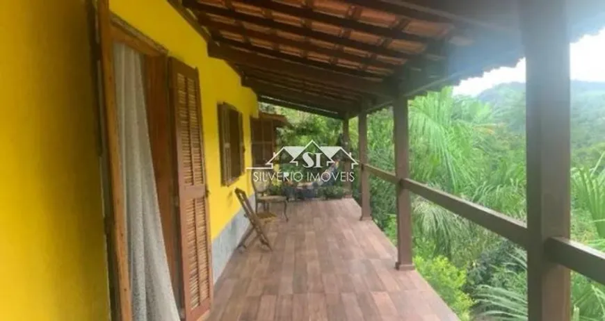 Foto 1 de Casa com 2 Quartos à venda, 246m² em Pedro do Rio, Petrópolis