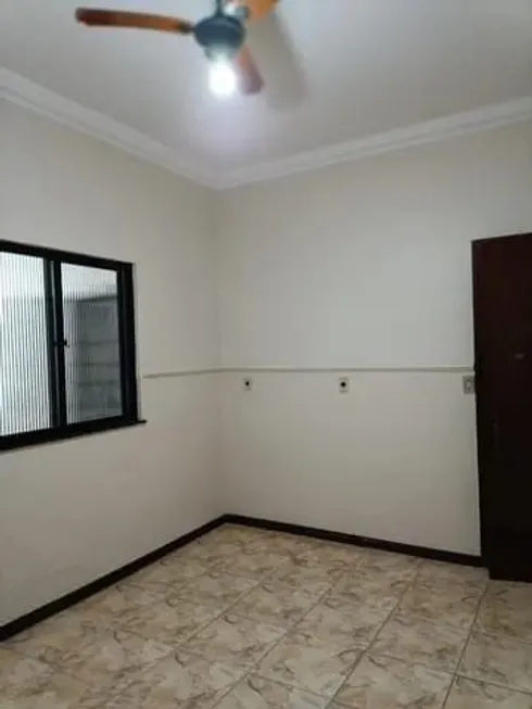 Foto 1 de Casa com 5 Quartos para alugar, 176m² em Itapuã, Salvador