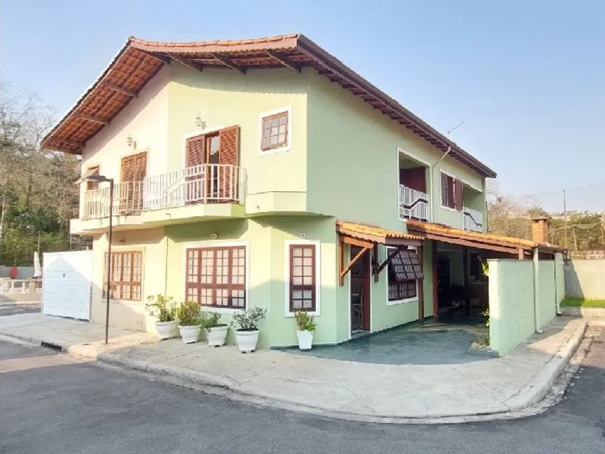 Foto 1 de Casa de Condomínio com 3 Quartos à venda, 197m² em Horto Florestal, São Paulo