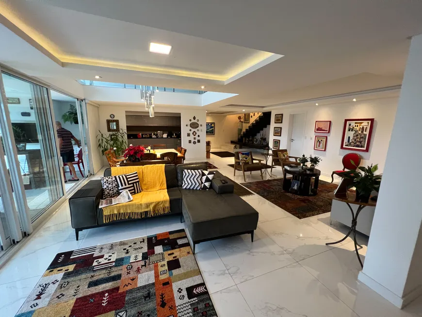 Foto 1 de Apartamento com 4 Quartos à venda, 350m² em Canasvieiras, Florianópolis