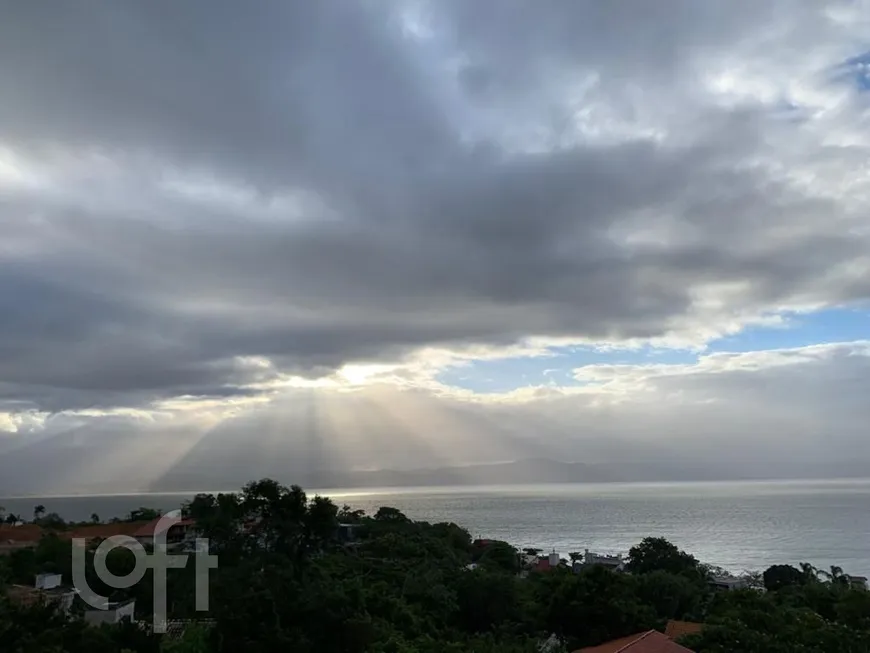 Foto 1 de Casa com 4 Quartos à venda, 230m² em Cacupé, Florianópolis