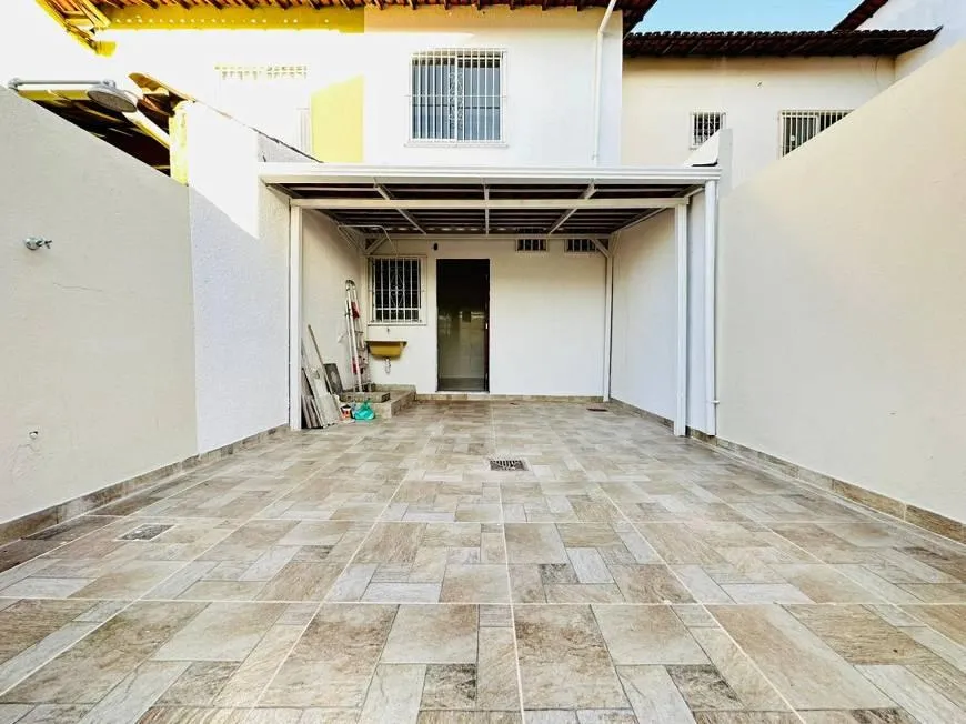 Foto 1 de Casa com 2 Quartos à venda, 90m² em Santa Amélia, Belo Horizonte