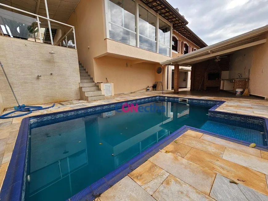 Foto 1 de Casa com 5 Quartos para venda ou aluguel, 297m² em Vila Bela Vista, Itatiba