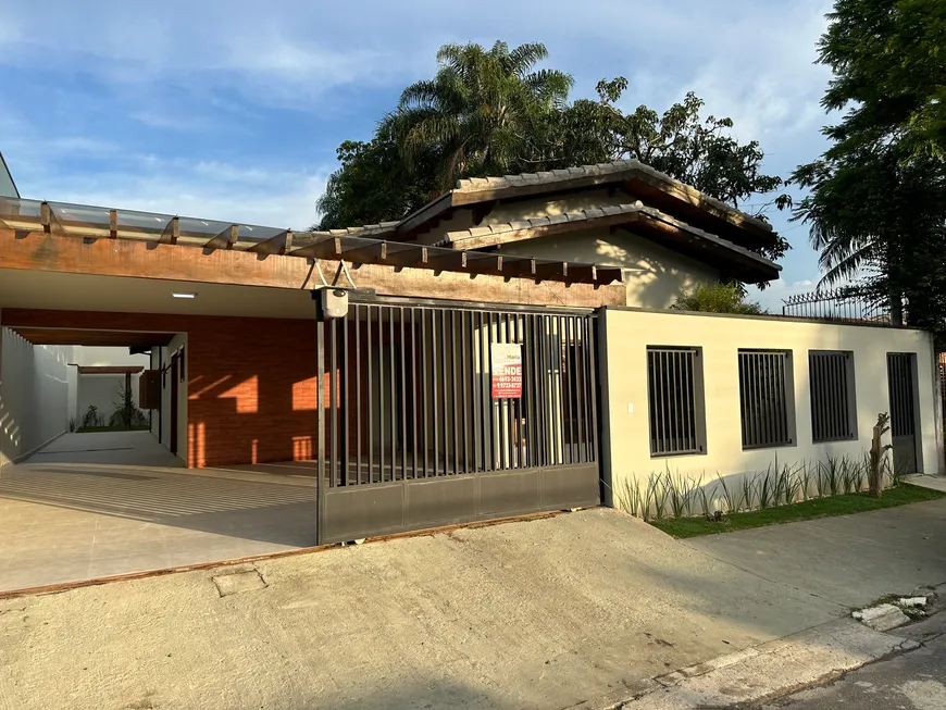 Foto 1 de Casa com 3 Quartos à venda, 200m² em Centro, Guararema