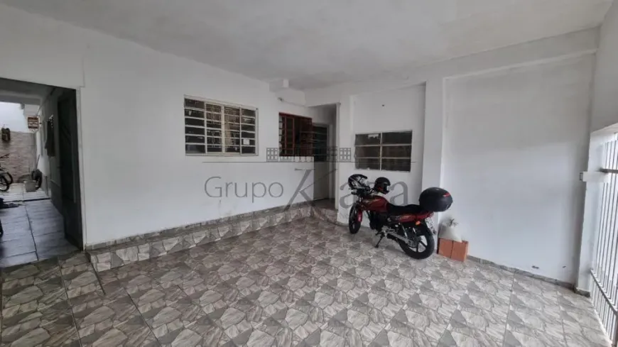 Foto 1 de Sobrado com 6 Quartos à venda, 140m² em Conjunto Residencial Dom Pedro I, São José dos Campos