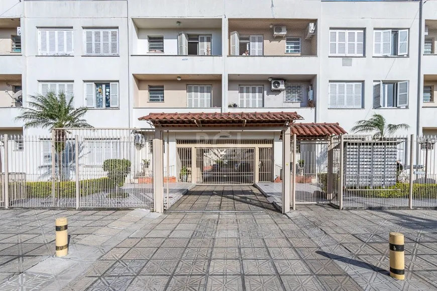Foto 1 de Apartamento com 3 Quartos à venda, 97m² em Santa Maria Goretti, Porto Alegre