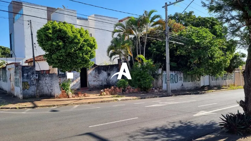 Foto 1 de Lote/Terreno à venda, 360m² em Saraiva, Uberlândia