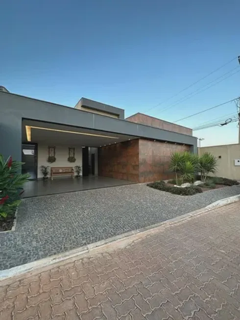 Foto 1 de Casa com 3 Quartos à venda, 150m² em Zona 01, Maringá