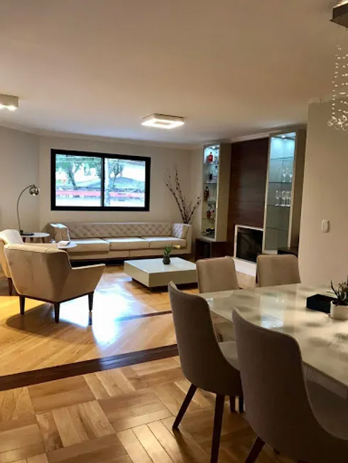 Foto 1 de Apartamento com 4 Quartos à venda, 205m² em Santo Amaro, São Paulo