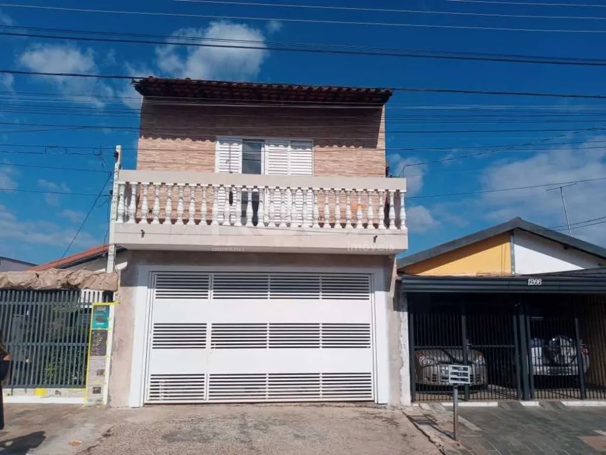 Foto 1 de Sobrado com 3 Quartos à venda, 201m² em Vila Boa Vista, São Carlos