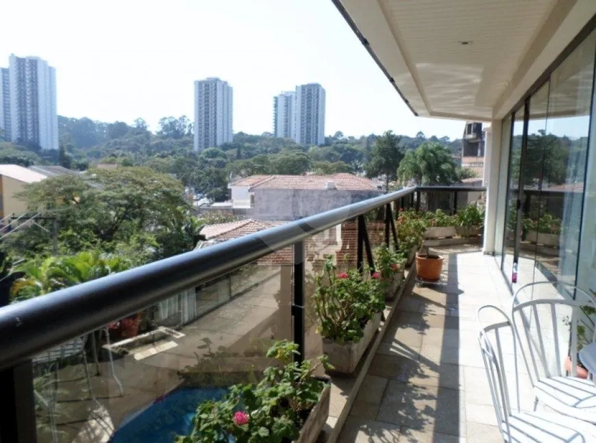 Foto 1 de Apartamento com 3 Quartos à venda, 215m² em Alto Da Boa Vista, São Paulo