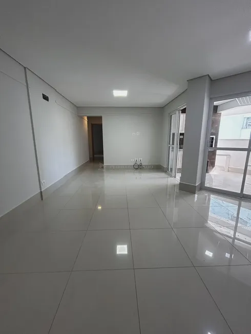 Foto 1 de Apartamento com 2 Quartos para alugar, 70m² em Zona 7, Maringá