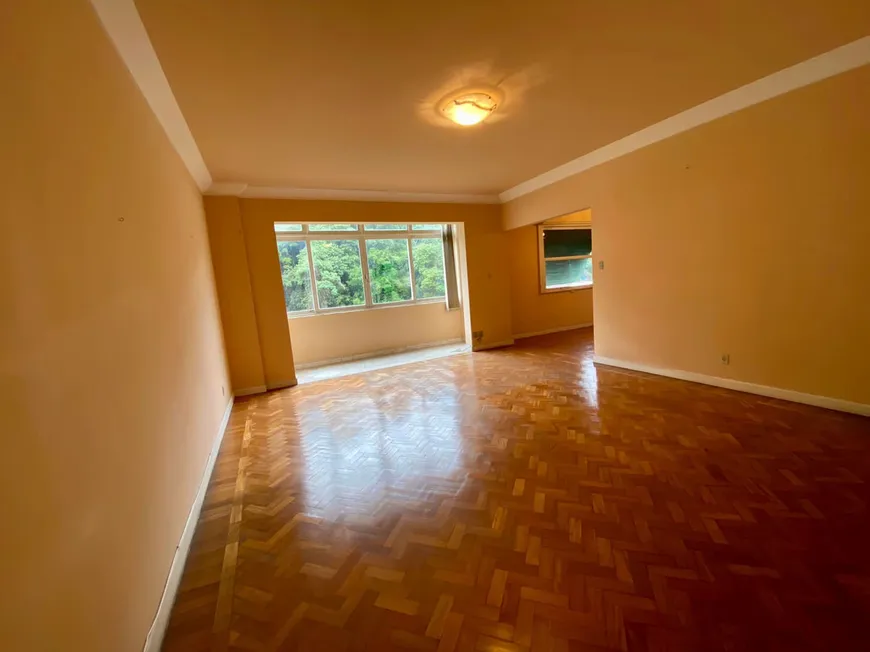 Foto 1 de Apartamento com 4 Quartos à venda, 180m² em Centro, Petrópolis