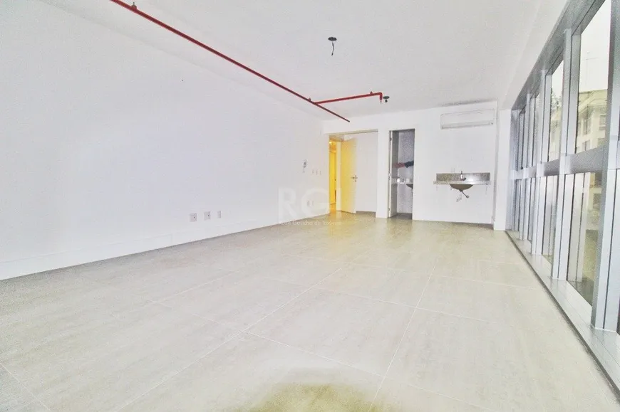 Foto 1 de Sala Comercial para alugar, 43m² em Moinhos de Vento, Porto Alegre