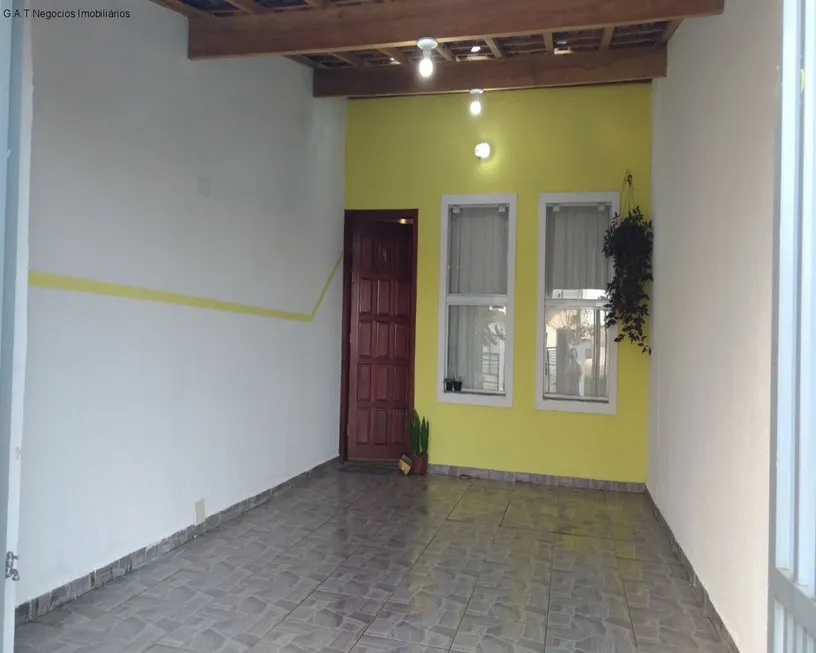 Foto 1 de Casa com 2 Quartos à venda, 50m² em Jardim Wanel Ville V, Sorocaba