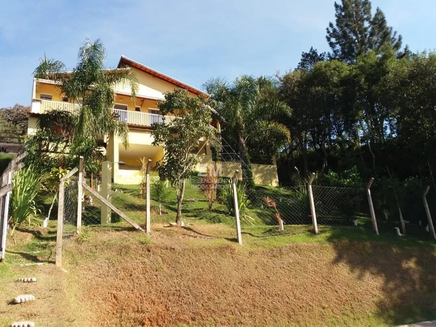 Foto 1 de Fazenda/Sítio com 3 Quartos à venda, 736m² em Sousas, Campinas