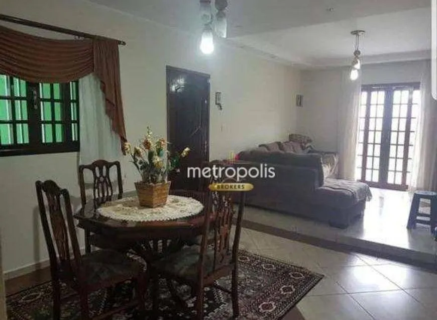 Foto 1 de Sobrado com 3 Quartos à venda, 245m² em Vila Mazzei, Santo André