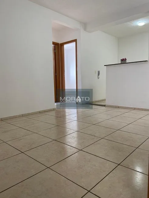 Foto 1 de Apartamento com 2 Quartos à venda, 45m² em Califórnia, Belo Horizonte