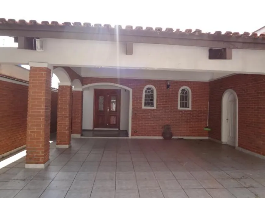 Foto 1 de Casa com 4 Quartos à venda, 410m² em Vila Frezzarin, Americana