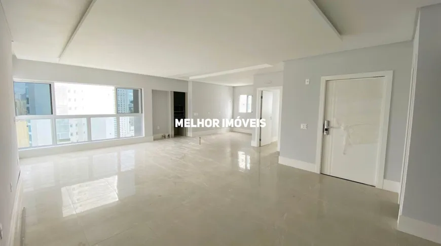 Foto 1 de Apartamento com 3 Quartos à venda, 133m² em Centro, Balneário Camboriú