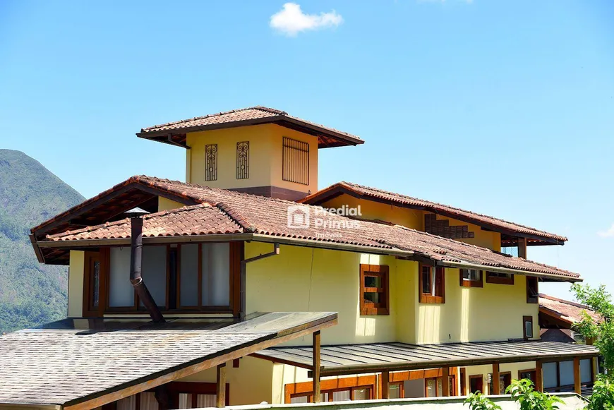 Foto 1 de Casa de Condomínio com 4 Quartos à venda, 500m² em Cascatinha, Nova Friburgo