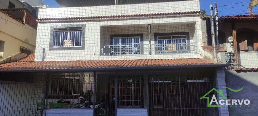 Foto 1 de Casa com 3 Quartos à venda, 224m² em Democrata, Juiz de Fora