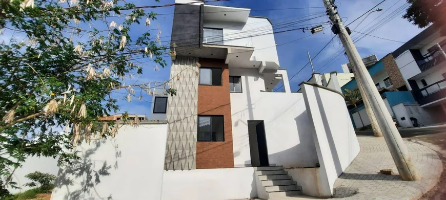 Foto 1 de Casa de Condomínio com 3 Quartos à venda, 157m² em Recanto da Mata, Juiz de Fora