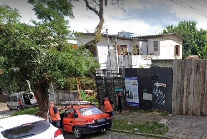 Foto 1 de Casa com 2 Quartos à venda, 183m² em Rio Branco, Porto Alegre